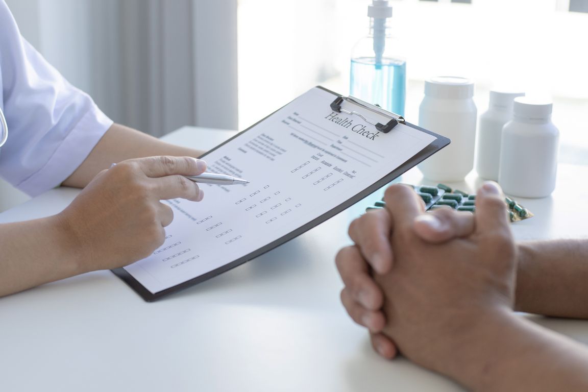 Si vives en Madrid, solicita tu consulta online de Naturopatía con el Dr. Apollinaire.